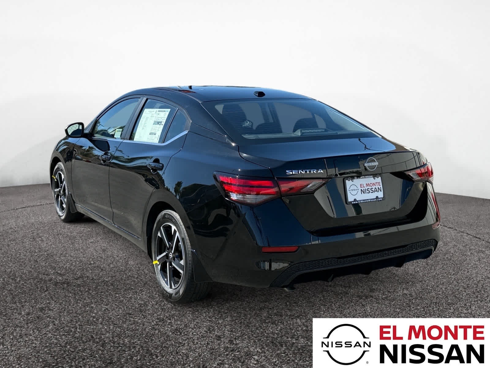 2025 Nissan Sentra SV photo 4