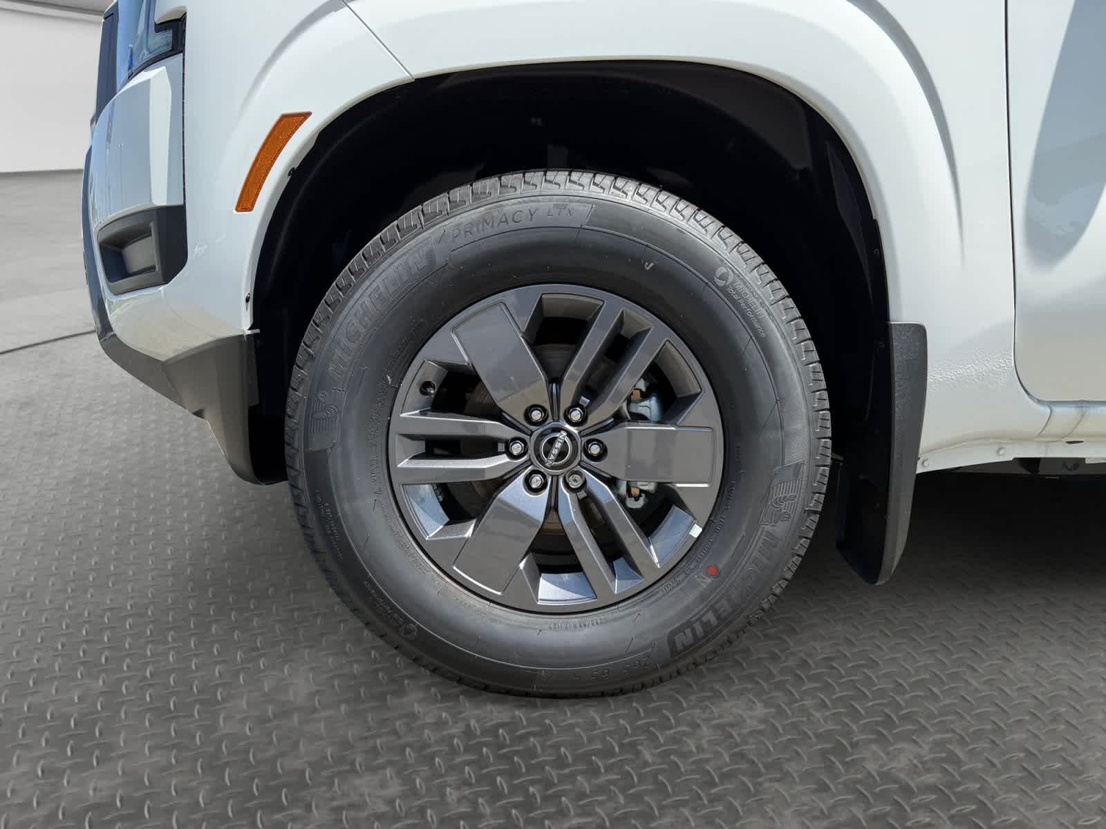 2026 Nissan Frontier SV - Photo 9