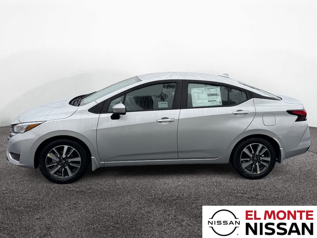 New 2025 Nissan Versa 1.6 SV Sedan