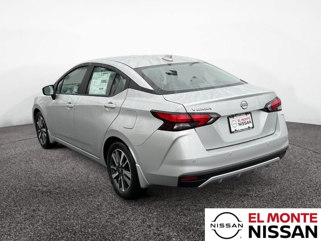 New 2025 Nissan Versa 1.6 SV Sedan