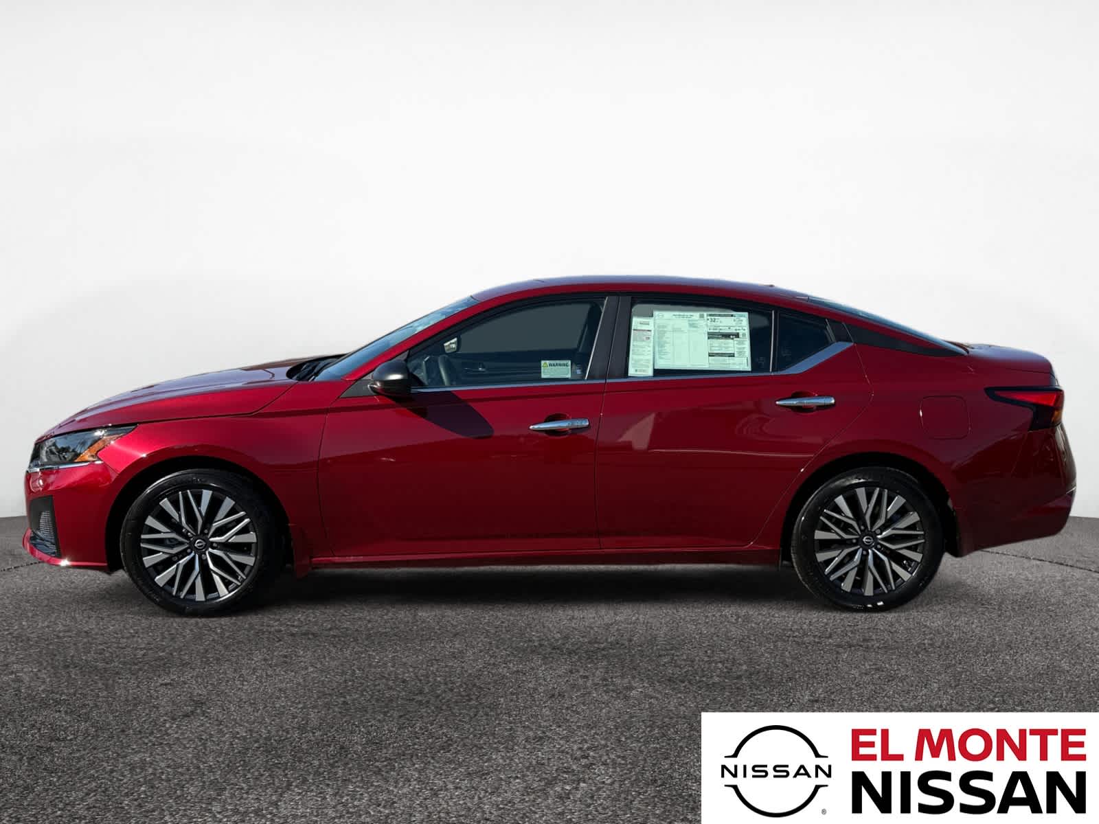 2025 Nissan Altima SV photo 2