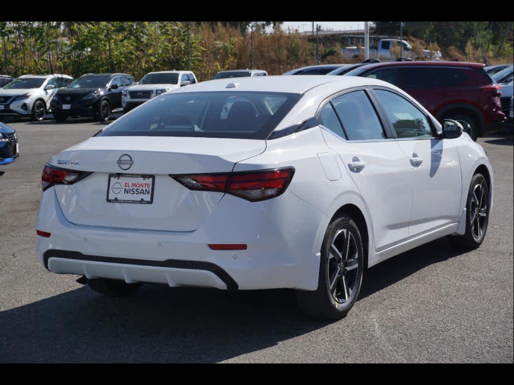 2025 Nissan Sentra SV photo 4