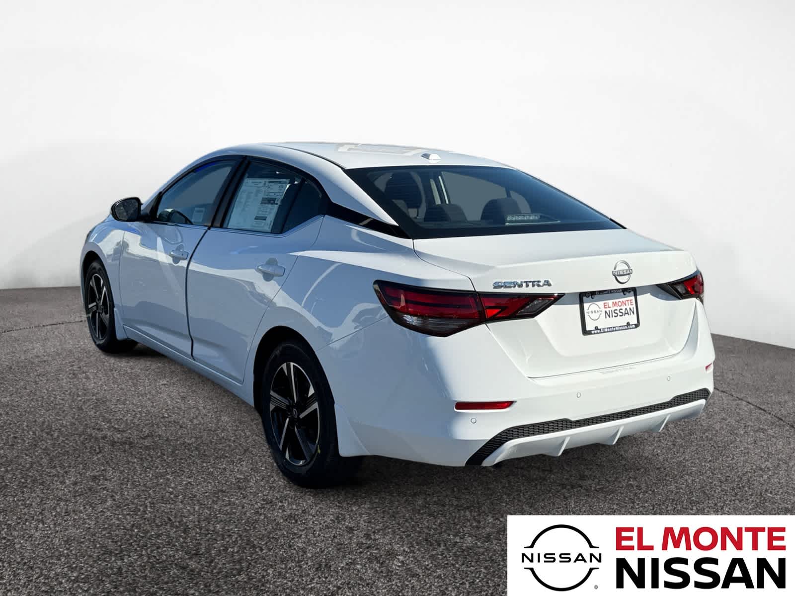 2025 Nissan Sentra SV photo 3