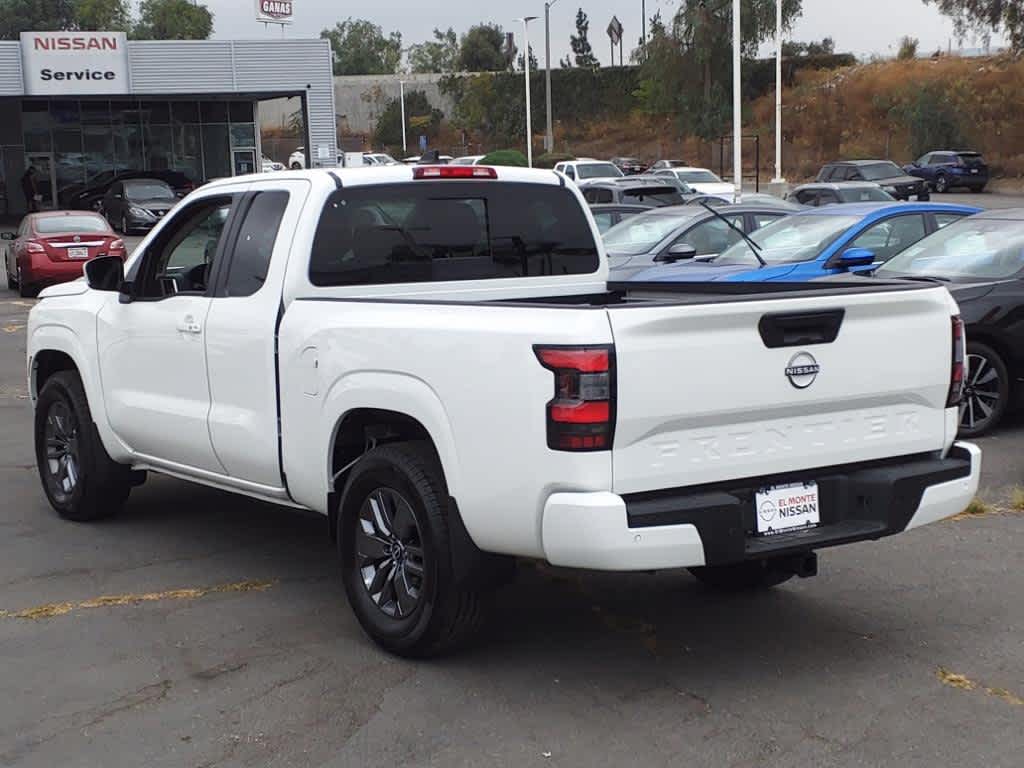 2025 Nissan Frontier SV photo 4