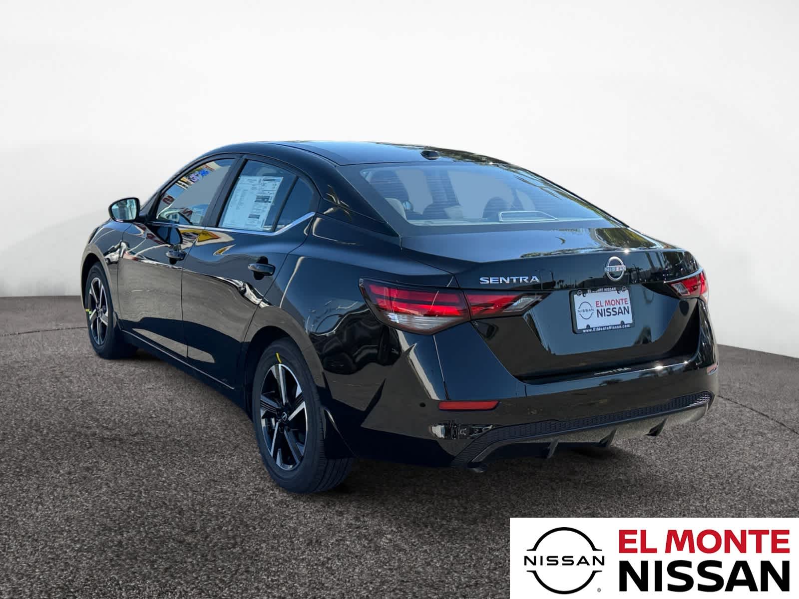 2025 Nissan Sentra SV photo 3