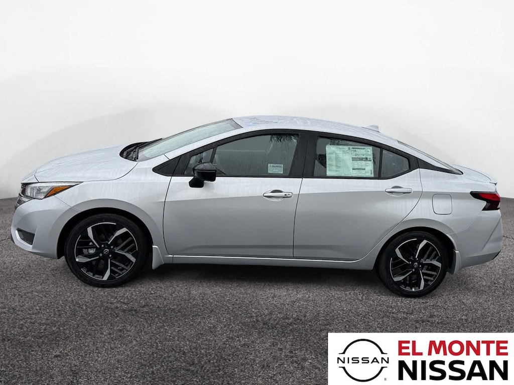 New 2025 Nissan Versa 1.6 SR Sedan