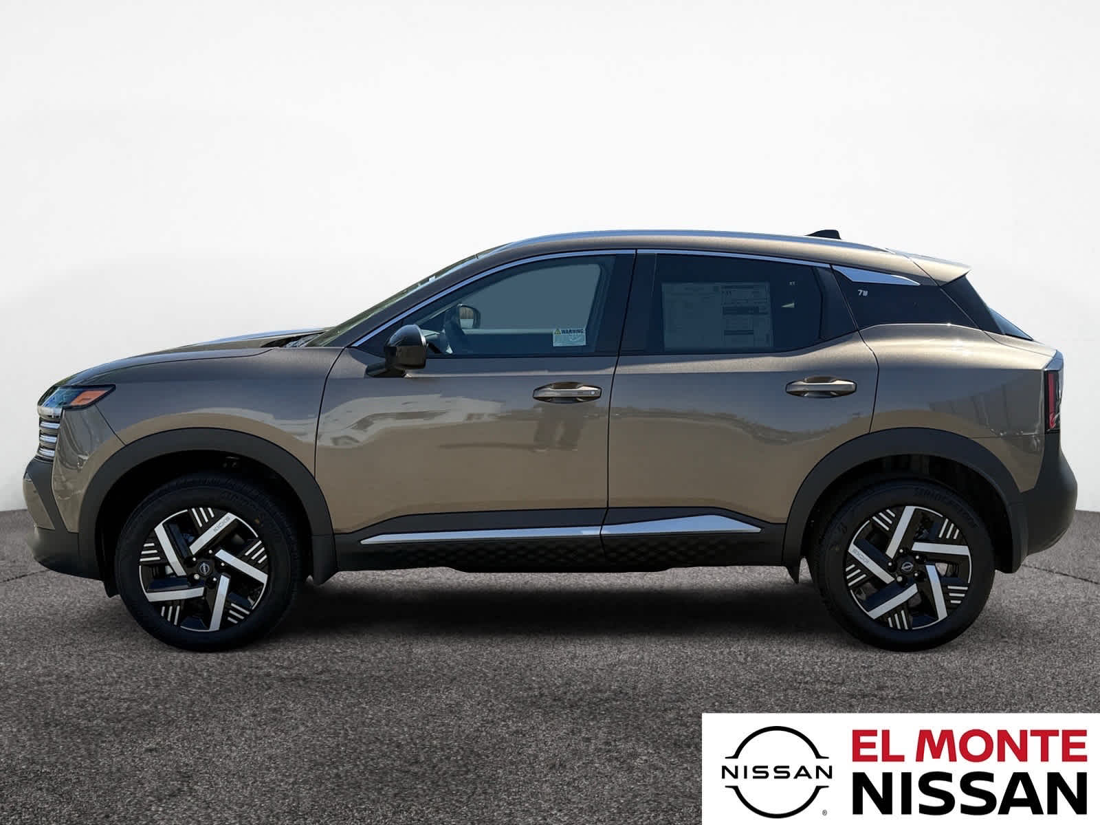 2026 Nissan Kicks SV photo 2