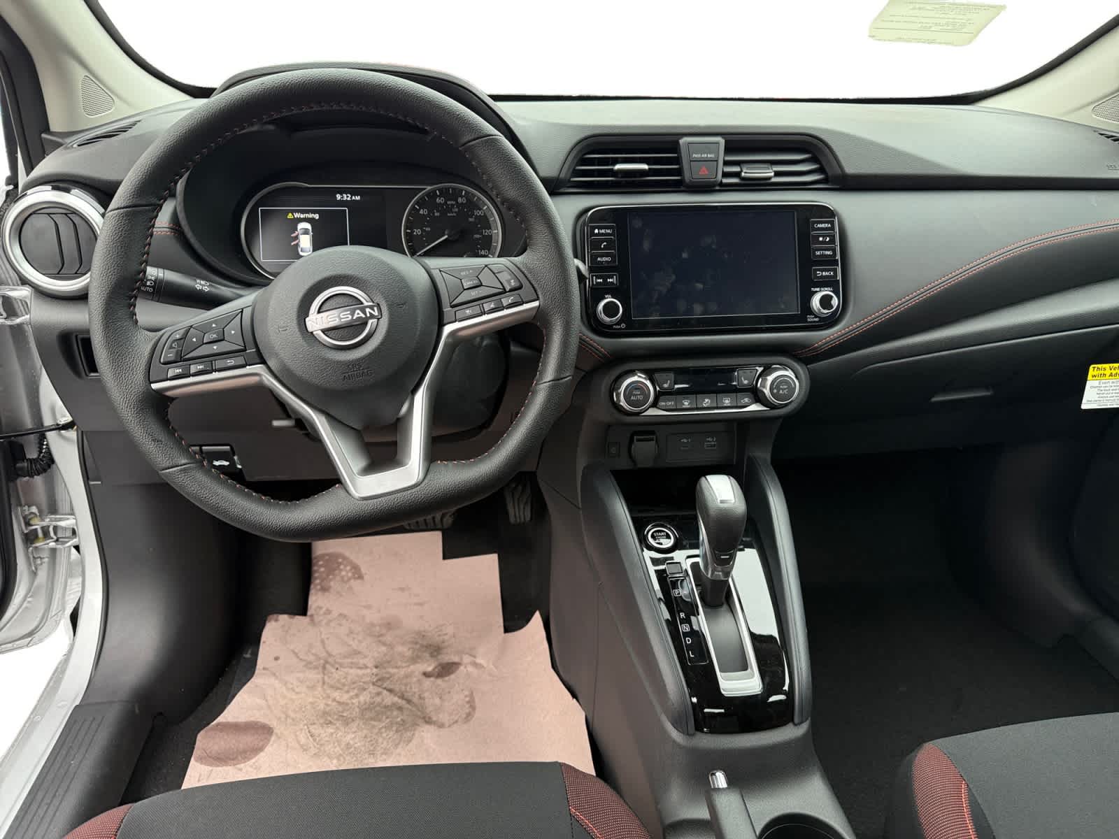 2025 Nissan Versa Sedan SR - Photo 10