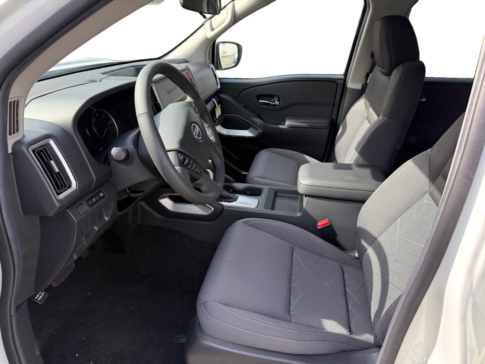 2026 Nissan Frontier SV - Photo 9