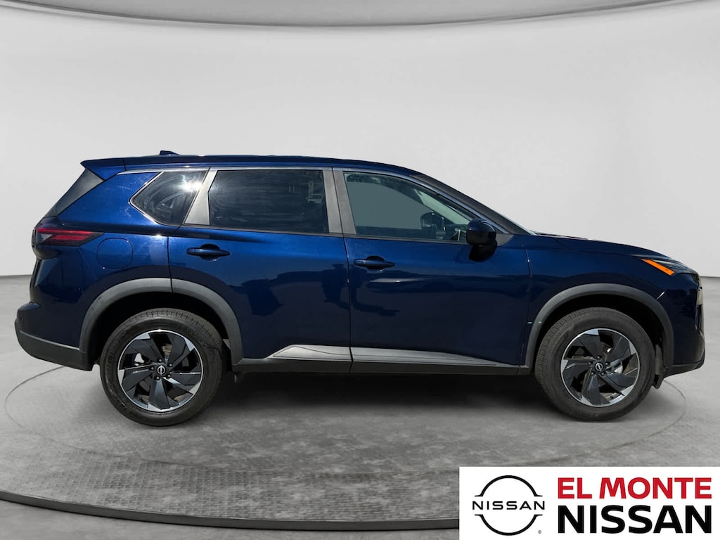 Used 2024 Nissan Rogue SV AWD