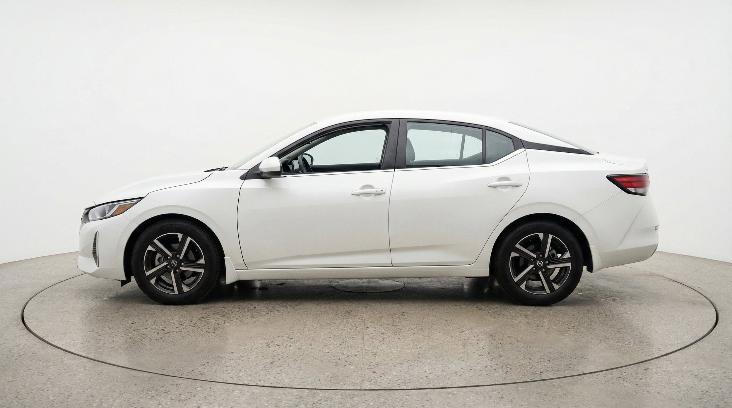 Thumbnail: 2025 Nissan Sentra - 5
