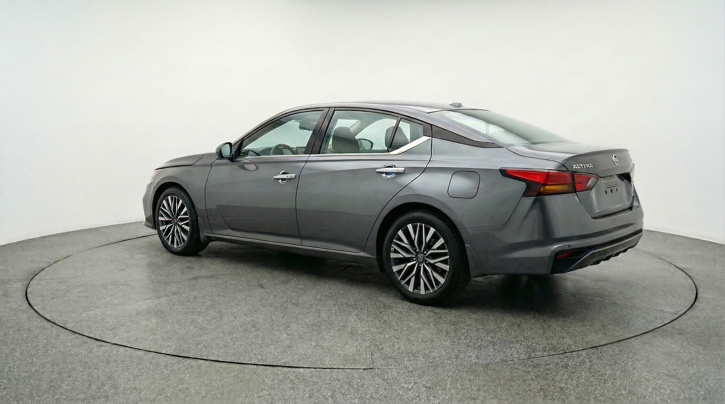 Thumbnail: 2025 Nissan Altima - 5