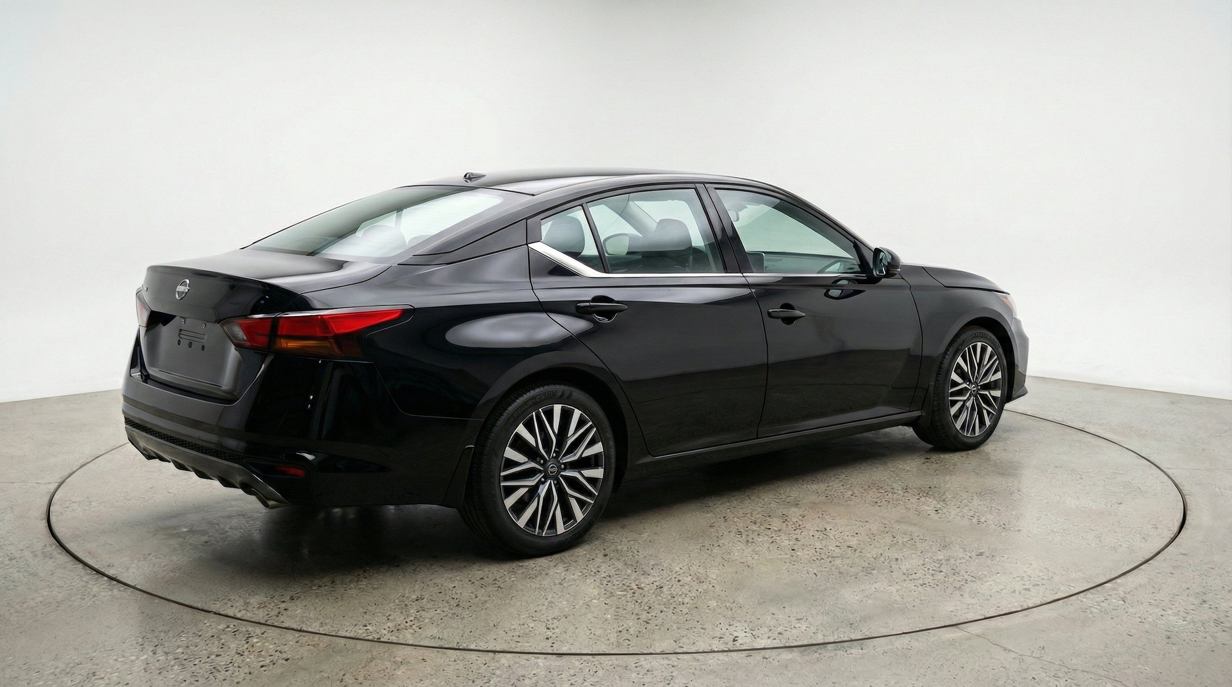 Thumbnail: 2025 Nissan Altima - 9