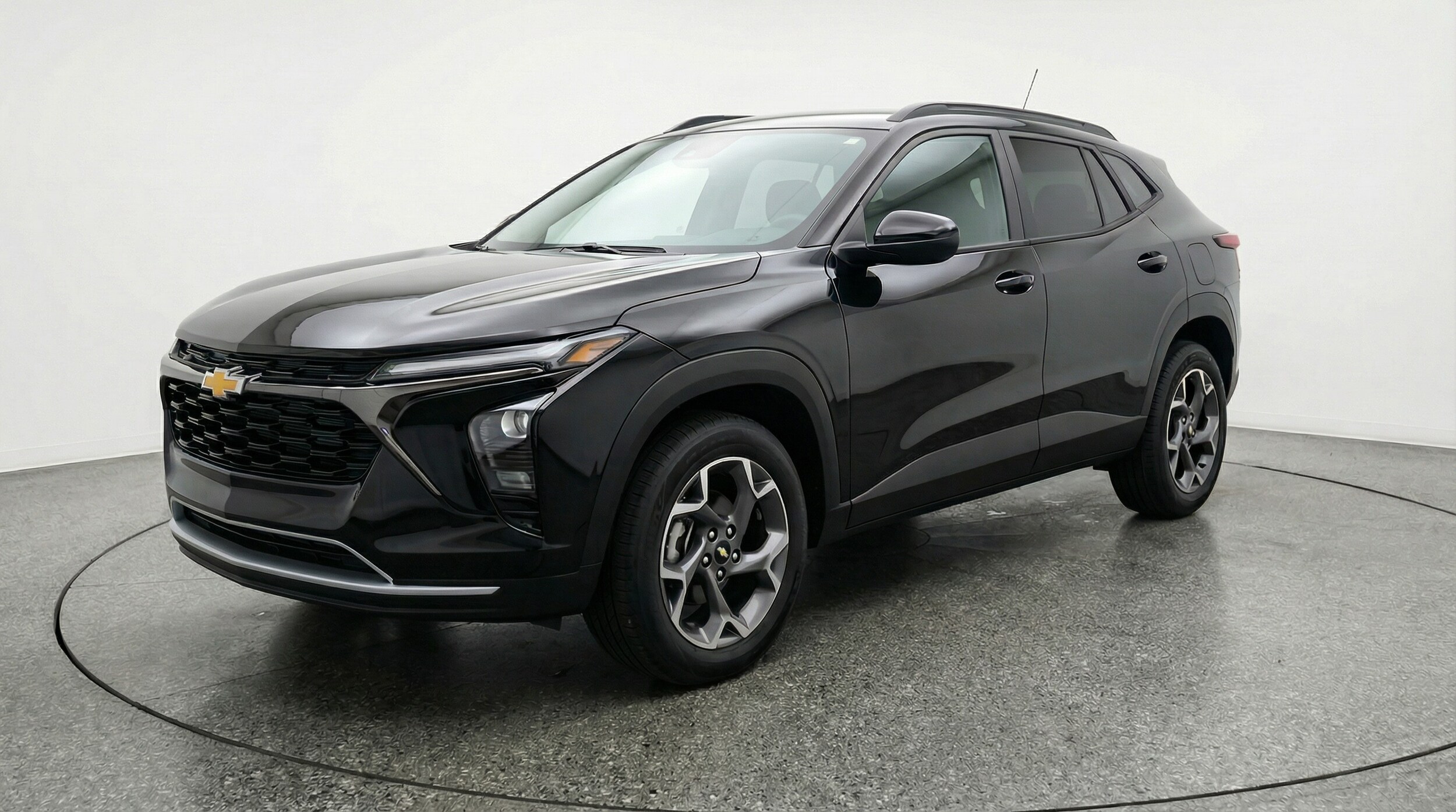 Thumbnail: 2025 Chevrolet Trax - 3