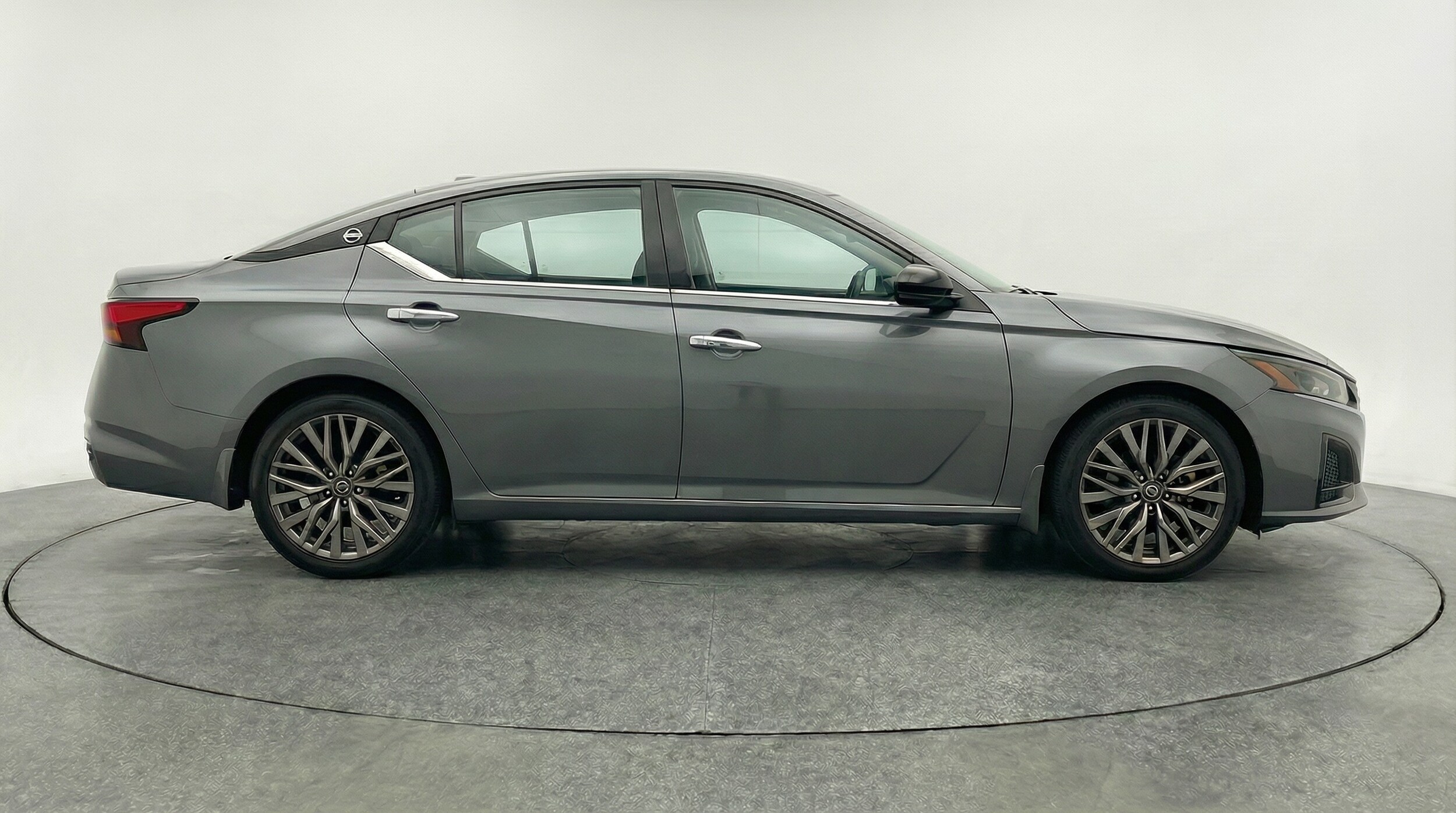 Thumbnail: 2025 Nissan Altima - 8