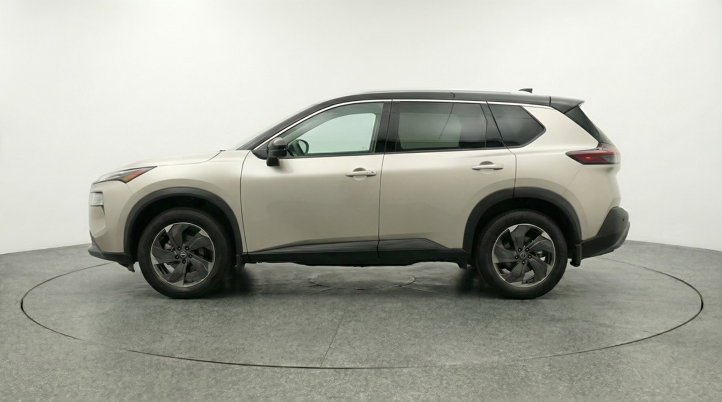 Thumbnail: 2025 Nissan Rogue - 4