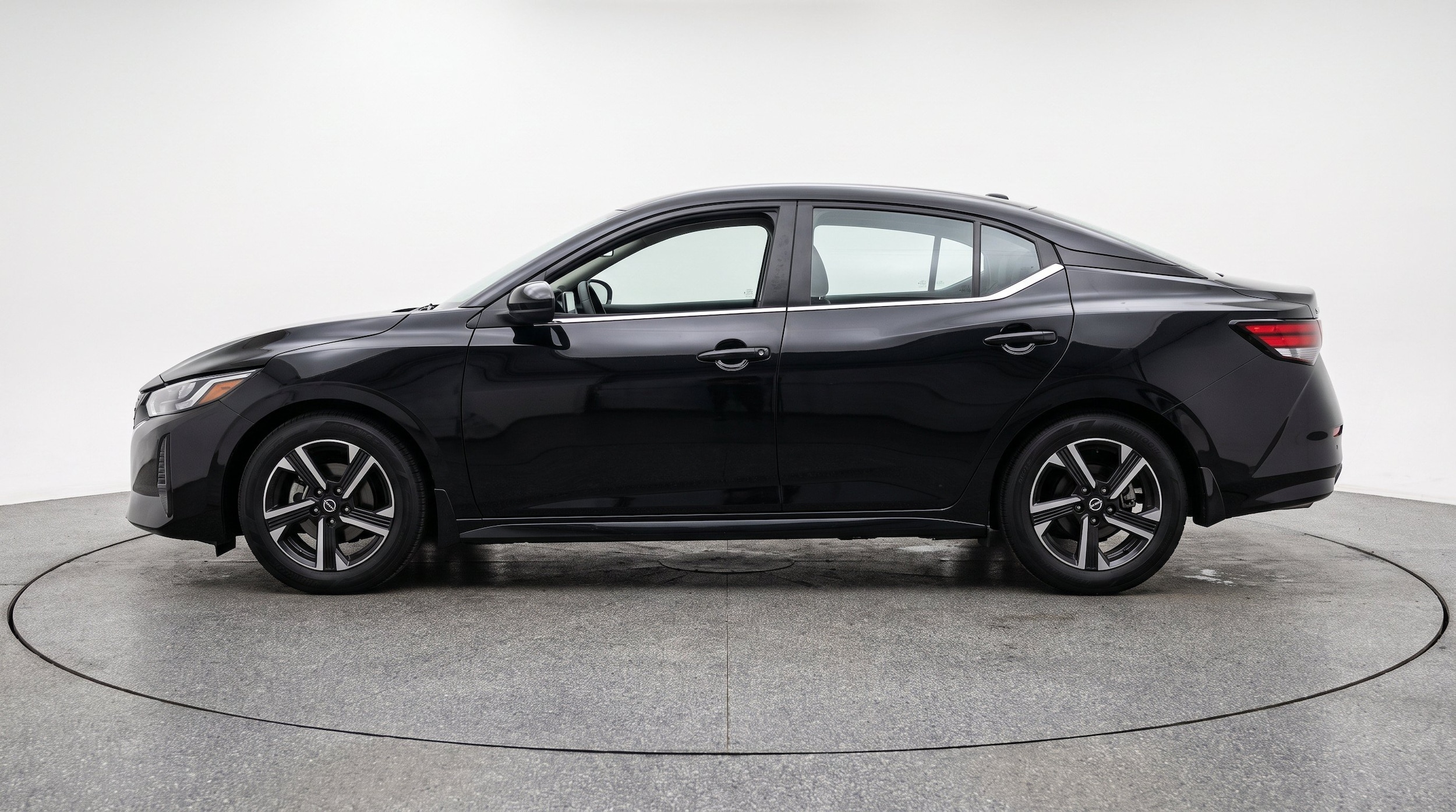 Thumbnail: 2025 Nissan Sentra - 5