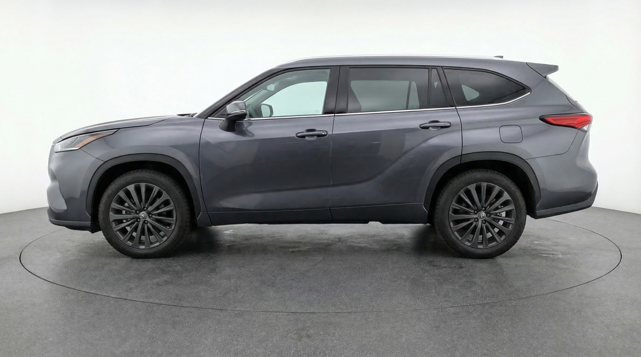 Thumbnail: 2025 Toyota Highlander - 4