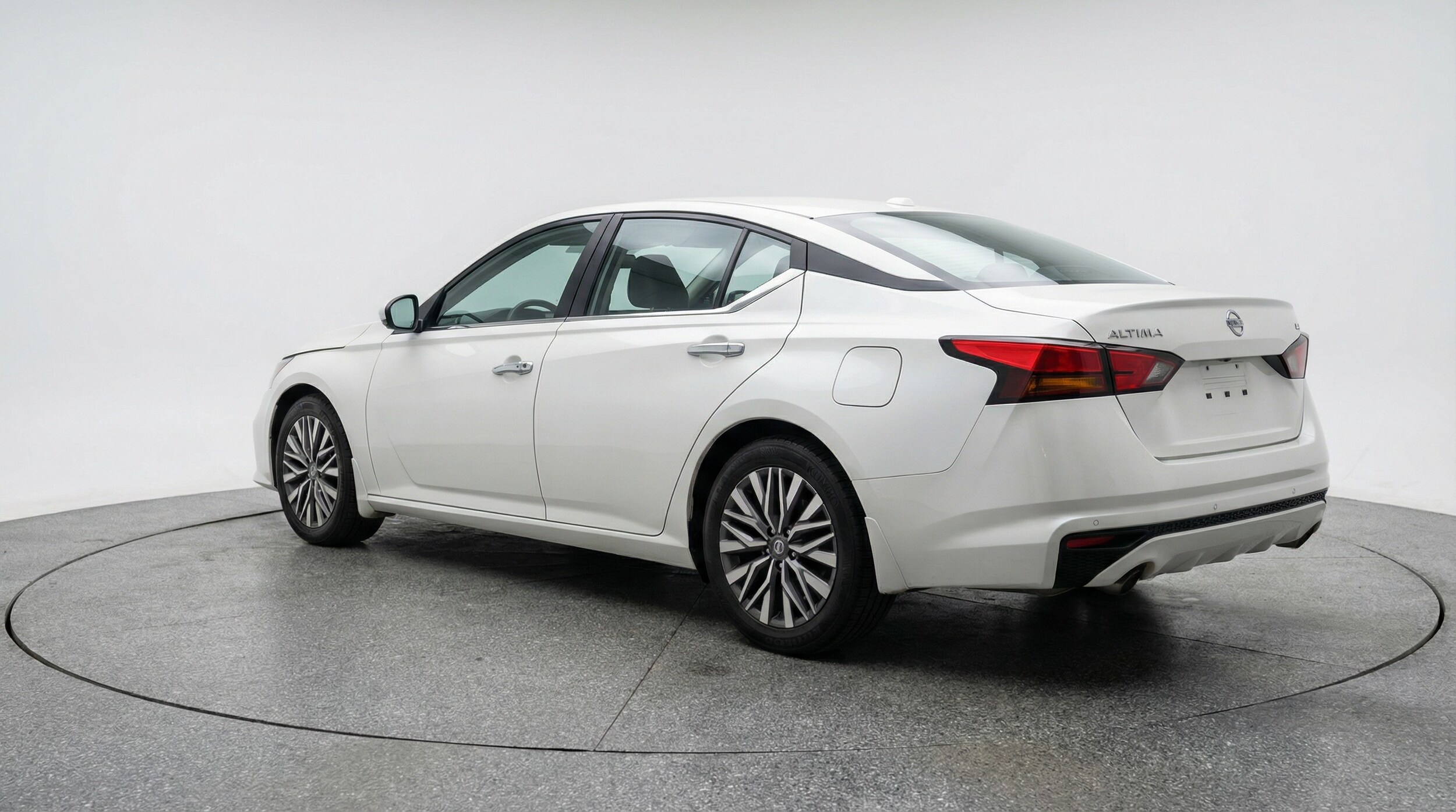 Thumbnail: 2025 Nissan Altima - 5