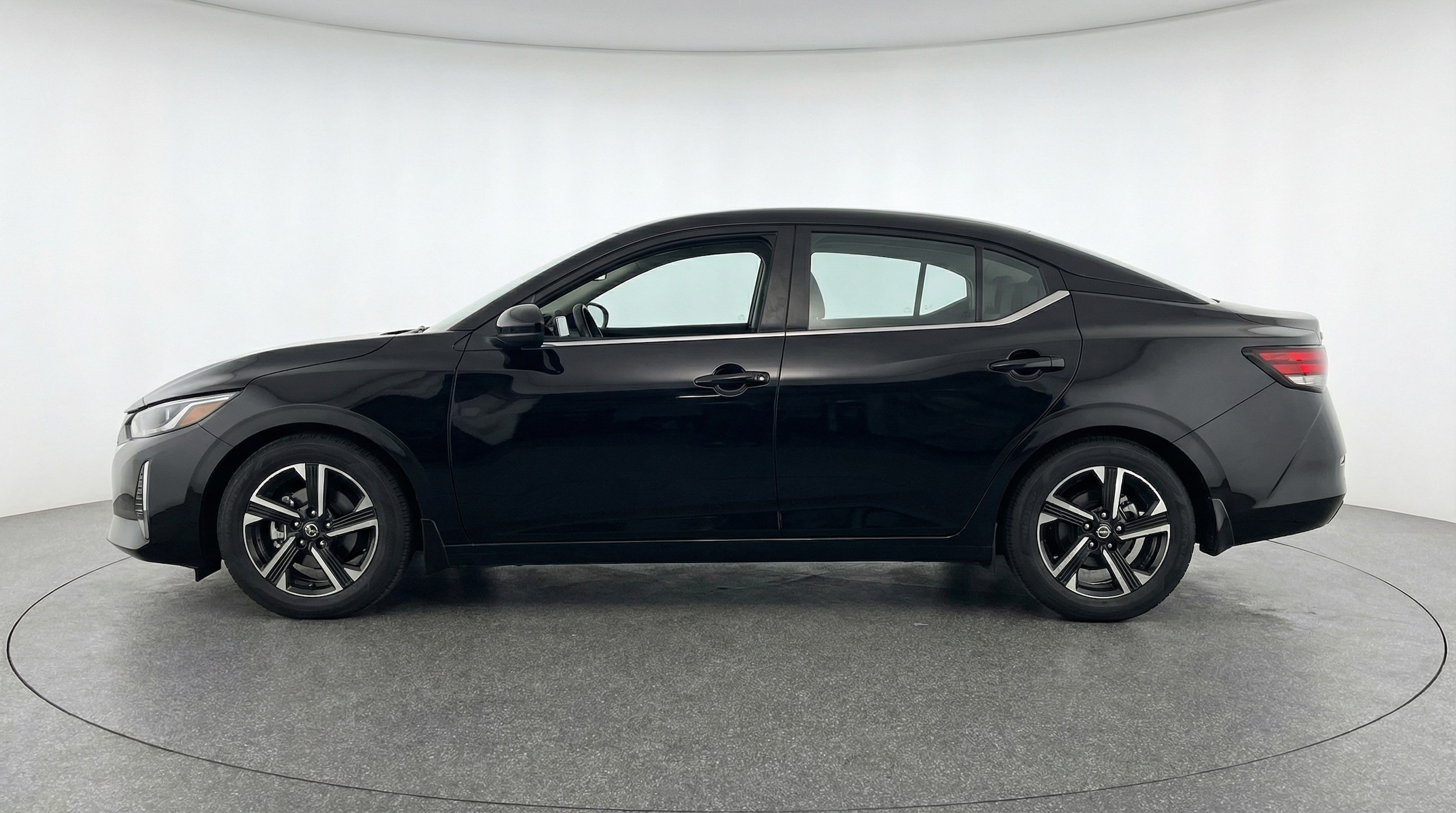 Thumbnail: 2025 Nissan Sentra - 4