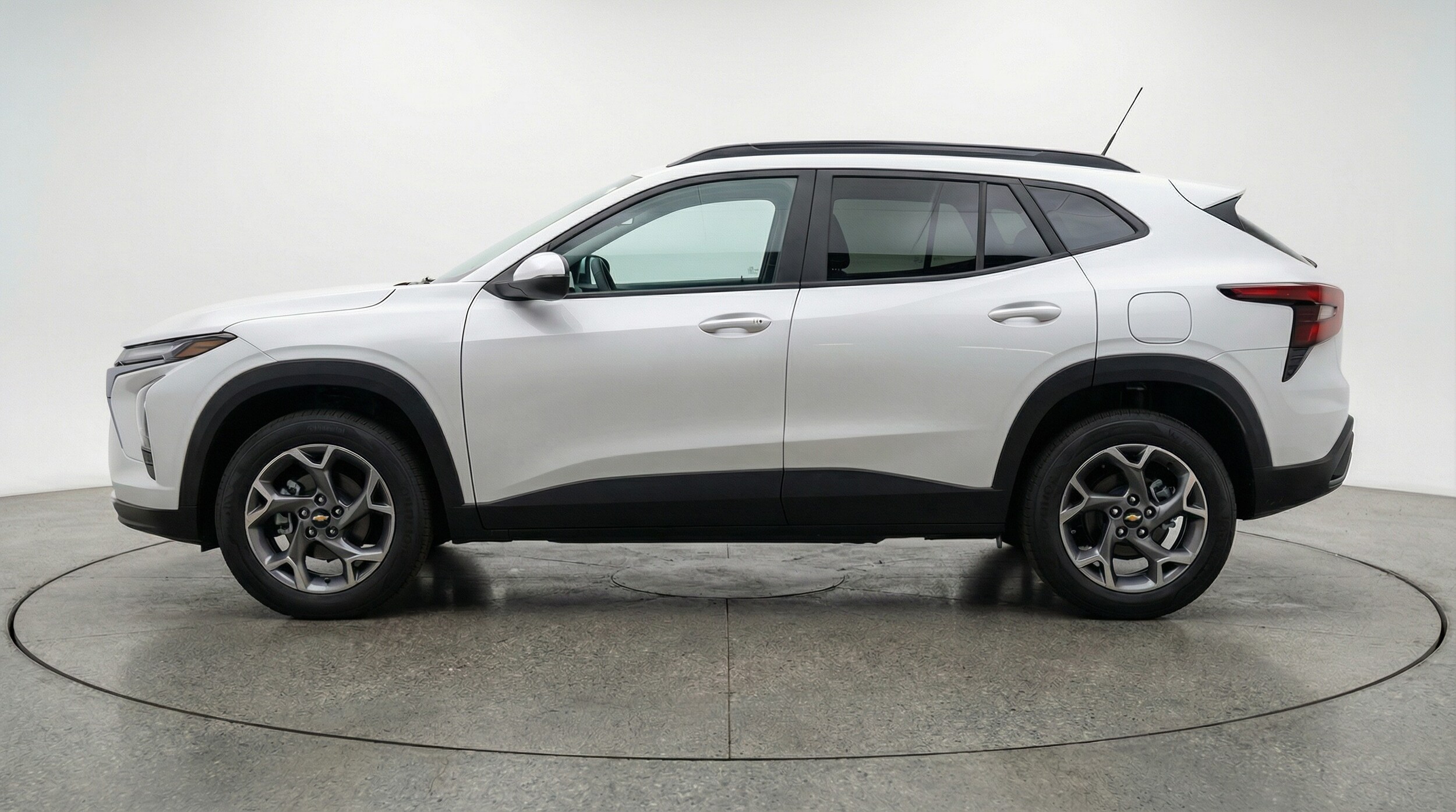 Thumbnail: 2025 Chevrolet Trax - 4