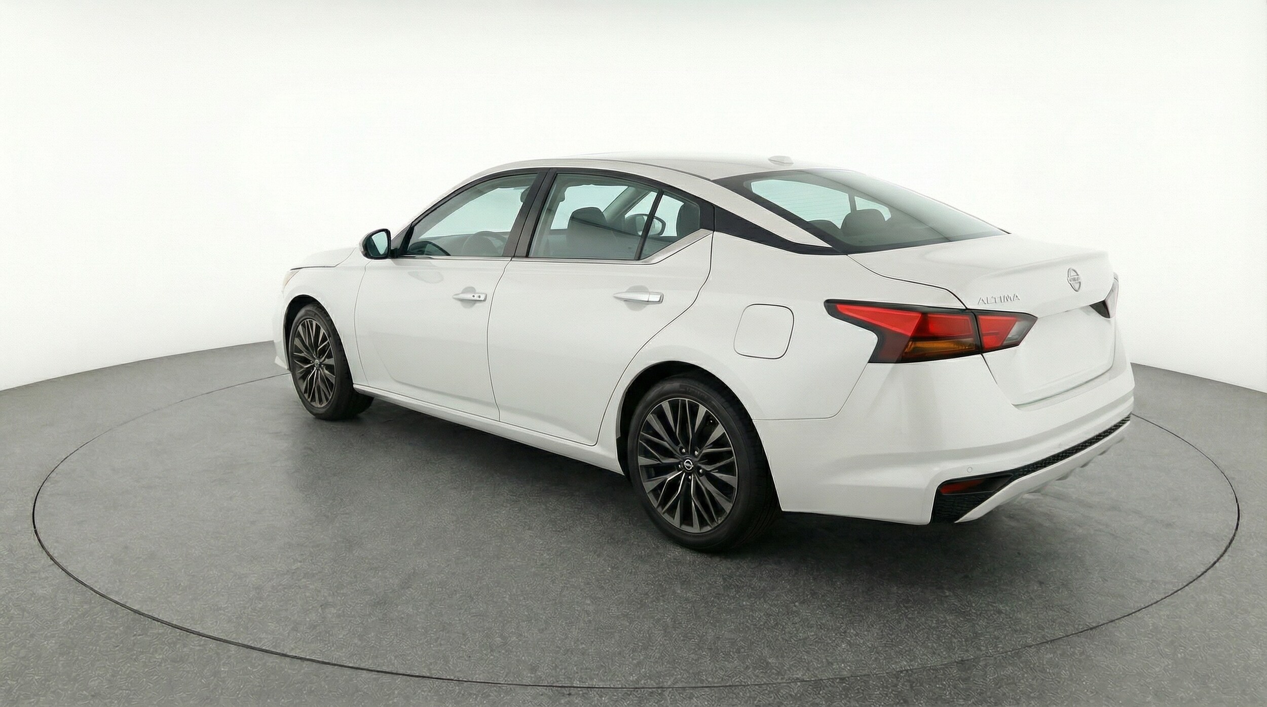 Thumbnail: 2025 Nissan Altima - 5