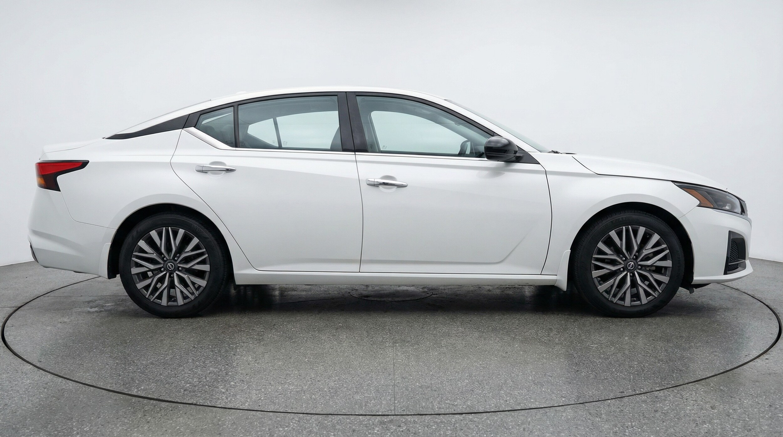 Thumbnail: 2025 Nissan Altima - 8