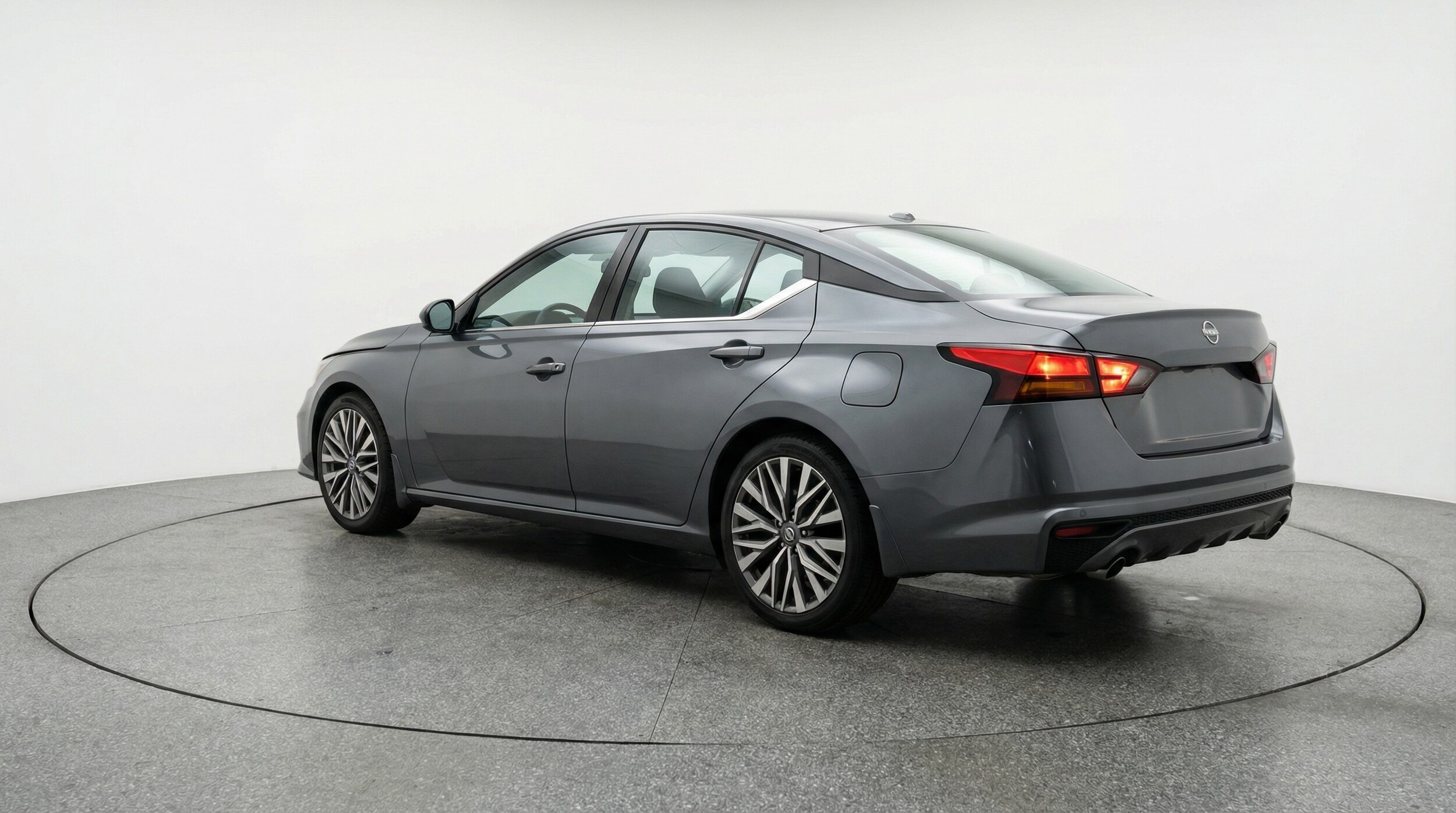 Thumbnail: 2025 Nissan Altima - 5