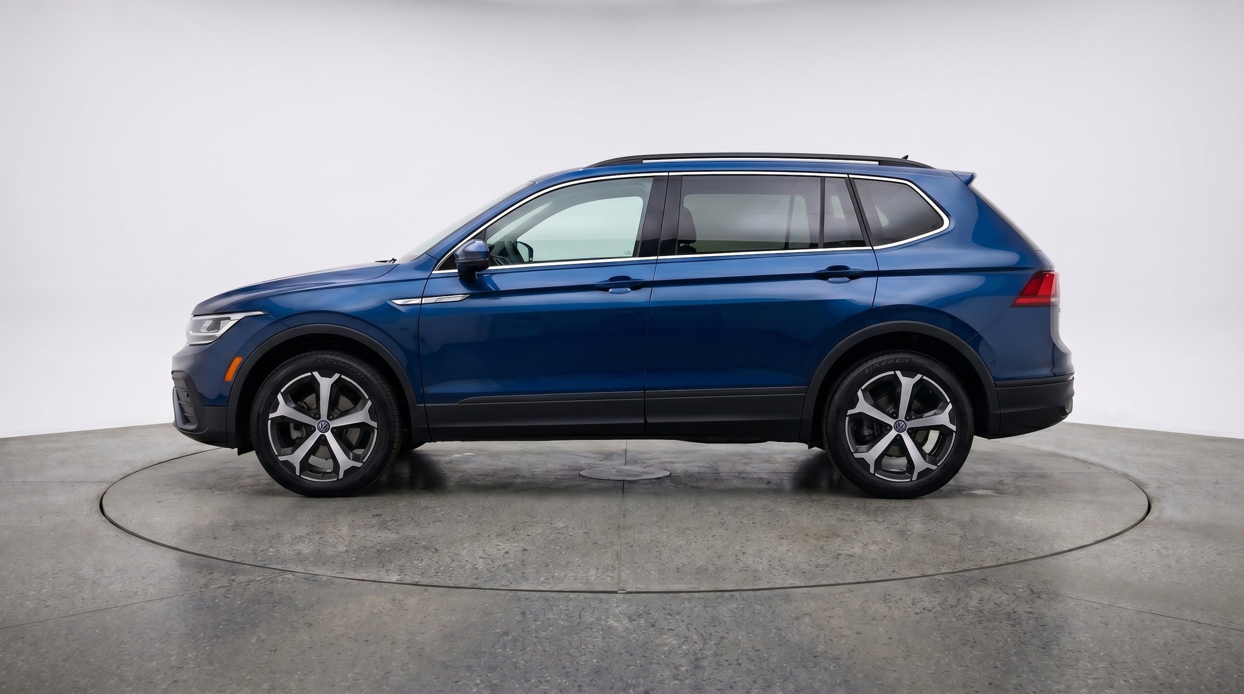 Thumbnail: 2026 Volkswagen Tiguan - 5