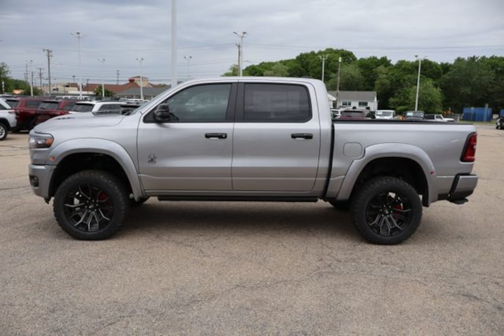 New 2026 Ram 1500 LARAMIE CREW CAB 4X4 5'7 BOX Pickup