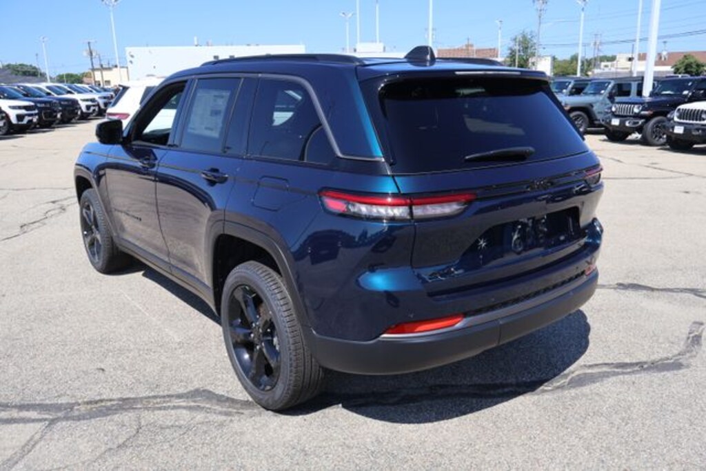 New 2026 Jeep Grand Cherokee LIMITED 4X4 Sport Utility