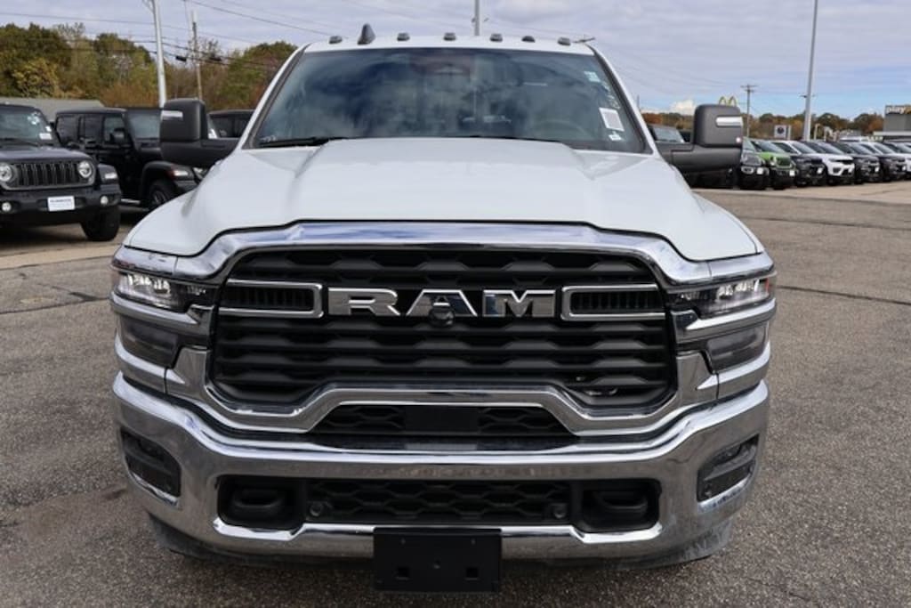 New 2025 Ram 2500 TRADESMAN CREW CAB 4X4 6'4 BOX Pickup