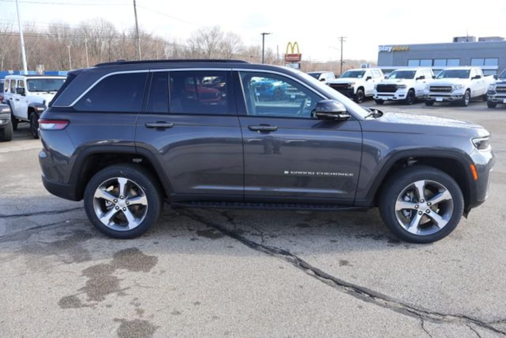 New 2026 Jeep Grand Cherokee LIMITED 4X4 Sport Utility