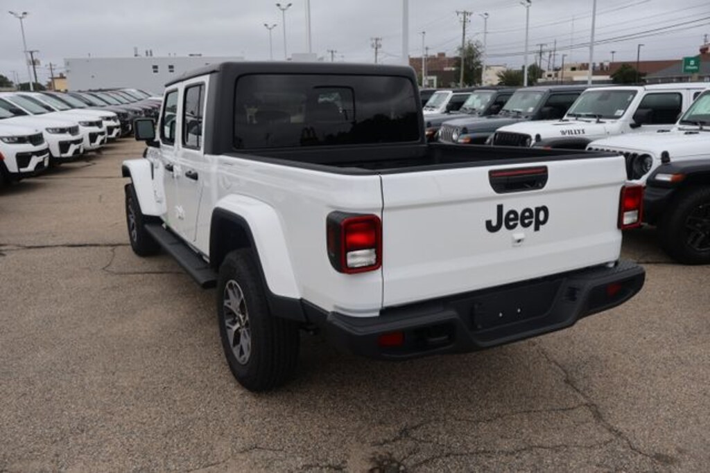 New 2026 Jeep Gladiator SPORT S 4X4 Pickup