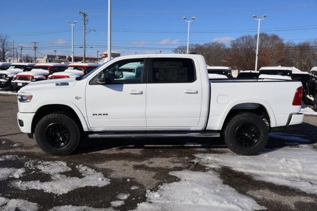 New 2026 Ram 1500 BIG HORN CREW CAB 4X4 5'7 BOX Pickup