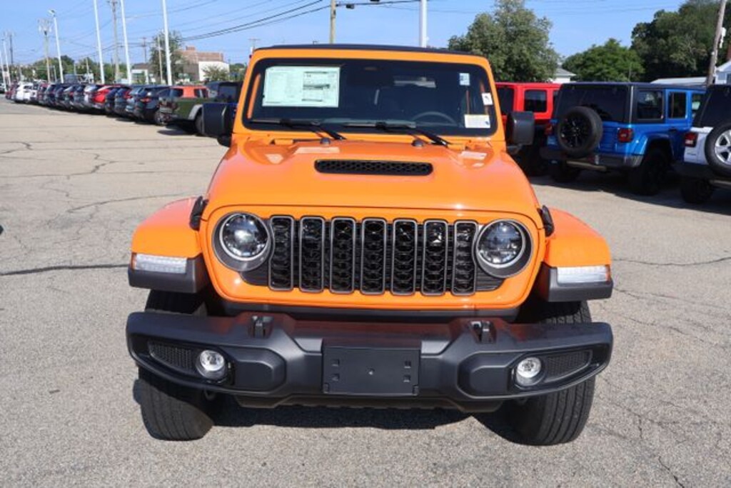 New 2026 Jeep Gladiator SPORT S 4X4 Pickup