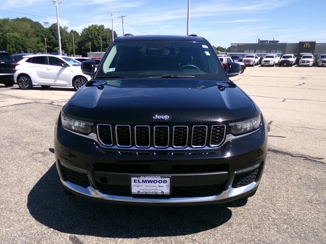 2023 Jeep Grand Cherokee Limited photo 2