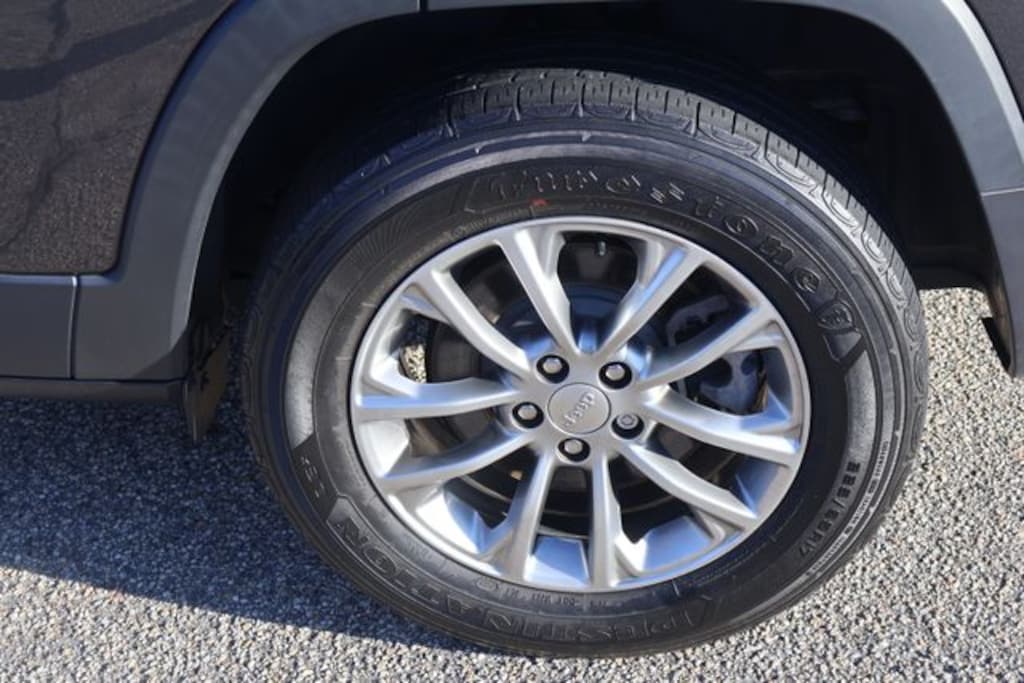 Used 2022 Jeep Cherokee Latitude Lux SUV
