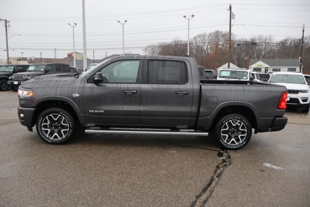 New 2026 Ram 1500 LARAMIE CREW CAB 4X4 5'7 BOX Pickup