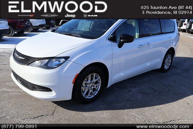 2024 Chrysler Voyager LX