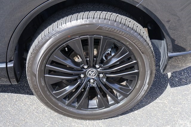 2024 Toyota Venza photo 4