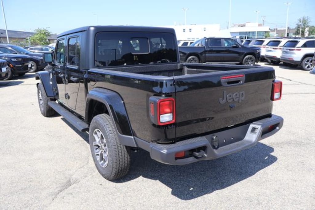 New 2026 Jeep Gladiator SPORT S 4X4 Pickup