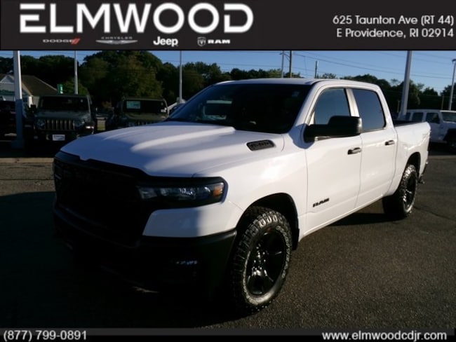 2026 Ram 1500 WARLOCK CREW CAB 4X4 5'7 BOX Pickup