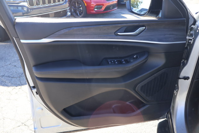 2026 Jeep Grand Cherokee Laredo - Photo 10