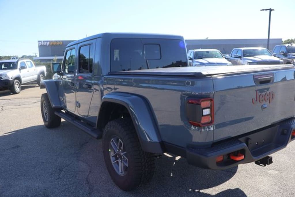 New 2026 Jeep Gladiator MOJAVE 4X4 Pickup