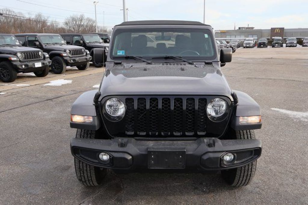Certified 2021 Jeep Gladiator Willys Truck Crew Cab