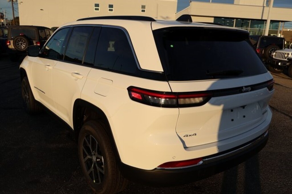 New 2025 Jeep Grand Cherokee LIMITED 4X4 Sport Utility