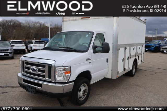 2018 Ford E-Series DRW E-350 Super Duty 138 in WB's photo