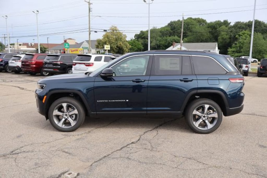 New 2026 Jeep Grand Cherokee LIMITED 4X4 Sport Utility