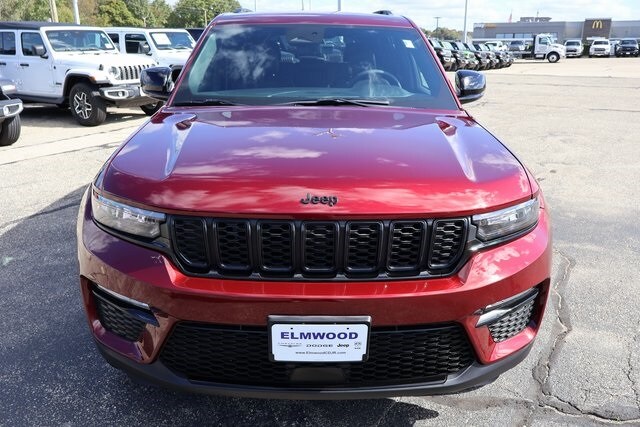 2025 Jeep Grand Cherokee Limited photo 2